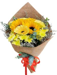 Friendly Malaysian Mums Flower Arrangements Same Day Delivery To Batac City