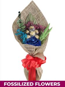 Six Ferro & One Dried Flower Gift Set | FlowerBouquet.vip Cavite Gift Six Ferro & One Dried Flower Gift Set – Preserved Flower Delivery Cavite