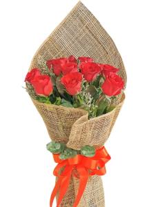 12 red roses bouquet gift