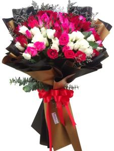 white pink rose bouquet