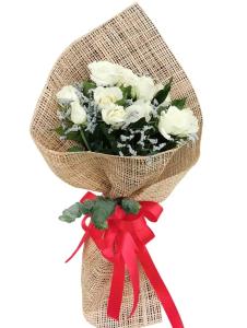 12 white rose bouquet
